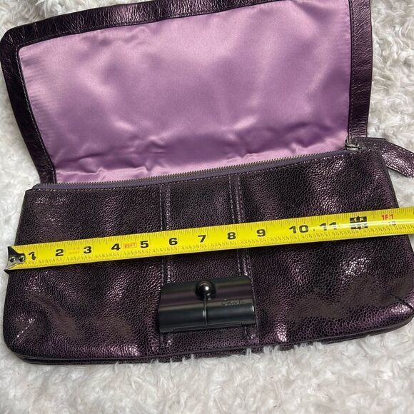 Coach Kristin Studded Clutch crackled
Metallic Aubergine leather. - Picture 9 of 9
